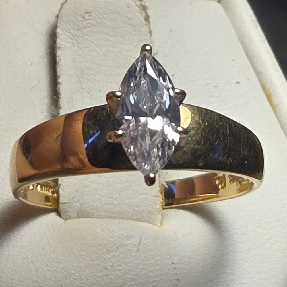 10K Gold Cubic Zirconia Ring Sz 9